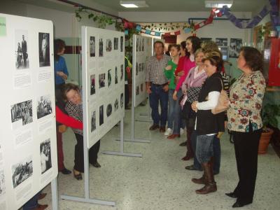 20090226193614-copia-de-exposicion-la-mujer-loperana-siglo-xx.jpg