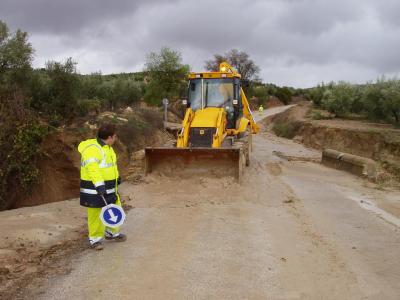 20100308131247-copia-de-restablecido-el-trafico-en-la-jv-2031.jpg