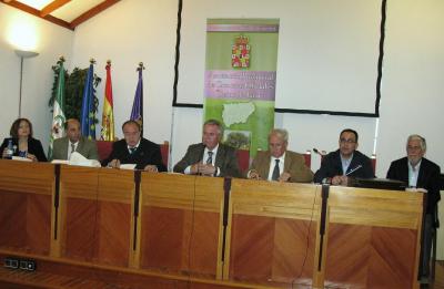 20100411115607-copia-de-nueva-junta-directiva-asociacion-provincial-de-cronistas-reino-de-jaen.jpg