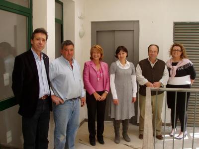 20100414111037-copia-de-lopera-contara-con-aula-matinal-comedor-escolar-y-actividades-extraescolares.jpg