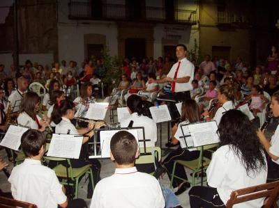 20100726100718-copia-de-ii-ciclo-musica-por-los-barrios.jpg