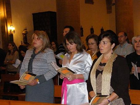 20101014162310-copia-de-profesion-en-la-fraternidad-franciscana-de-tres-loperanas.jpg